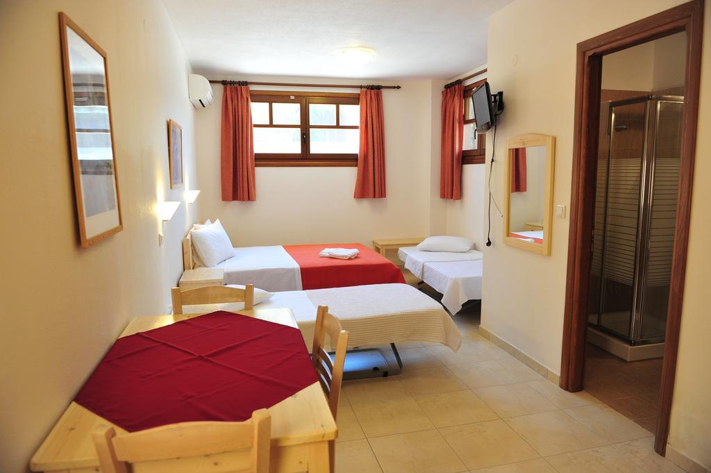 Pansion Evi Apartment Ammouliani Room photo
