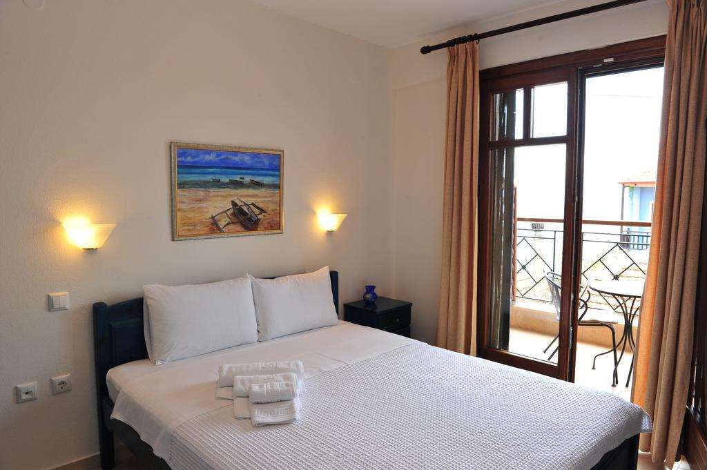Pansion Evi Apartment Ammouliani Room photo