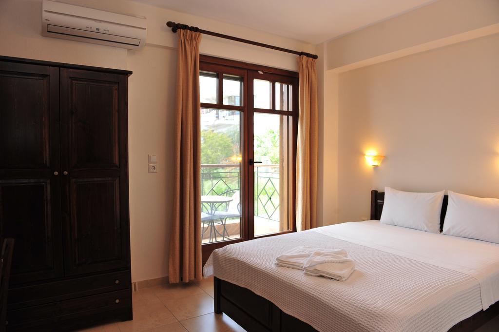 Pansion Evi Apartment Ammouliani Room photo
