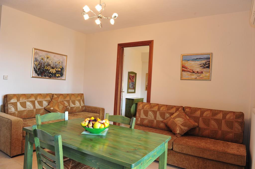 Pansion Evi Apartment Ammouliani Room photo
